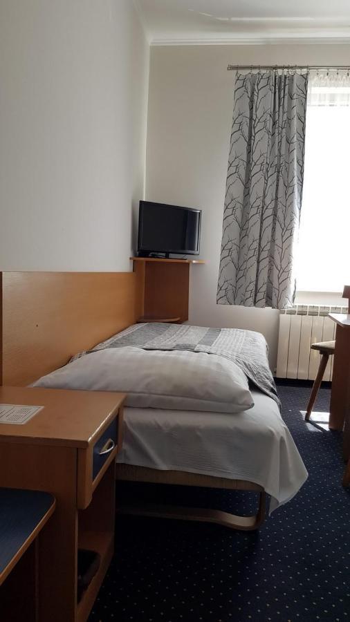 Hotel Alicja Łódź Esterno foto
