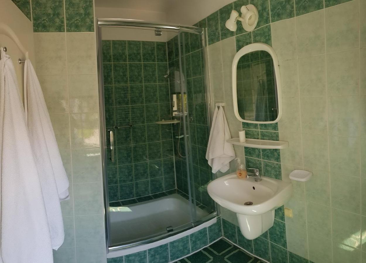 Hotel Alicja Łódź Esterno foto